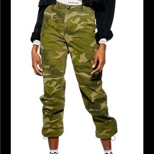 Top shop camo pants size 6